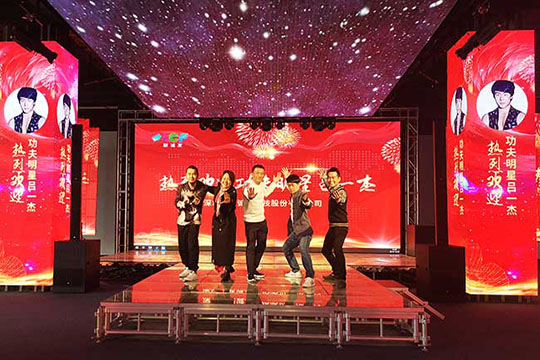 世界棍王、著名功夫明星吕一杰到访3499拉斯维加斯！